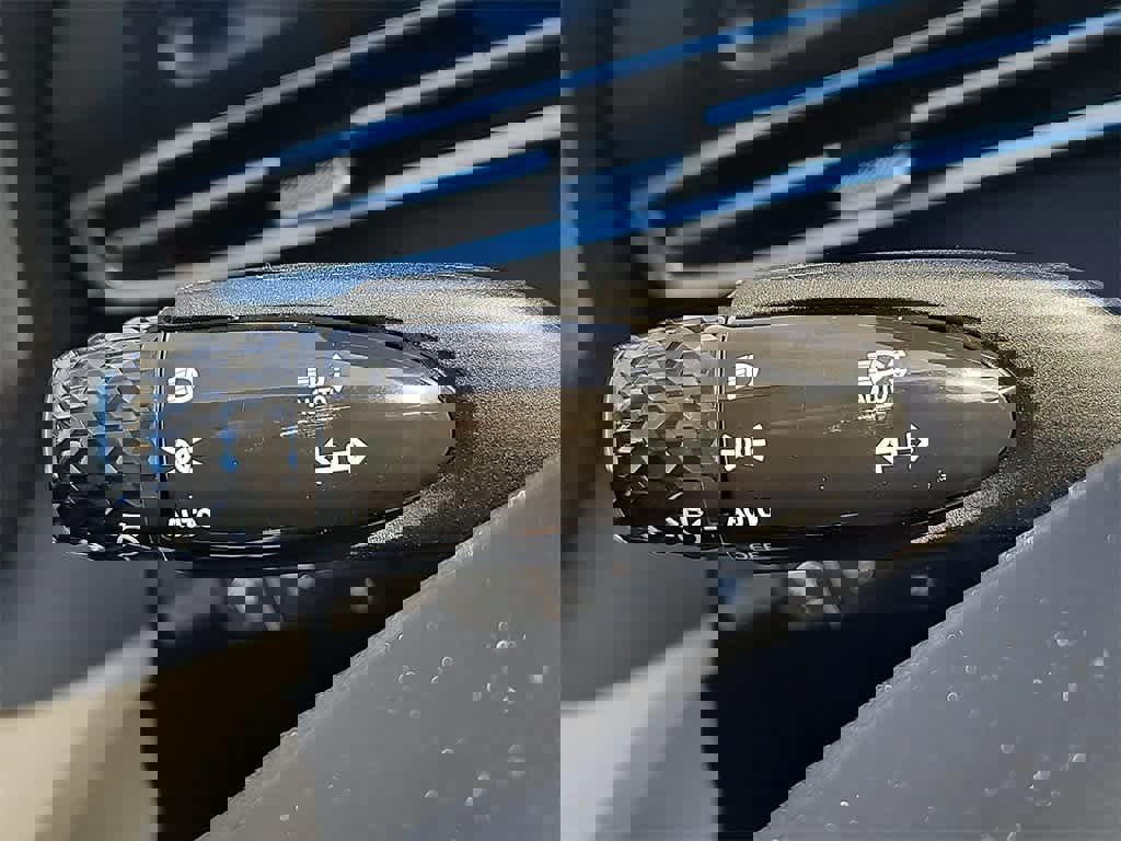 New 2026 Hyundai Elantra SE image 19