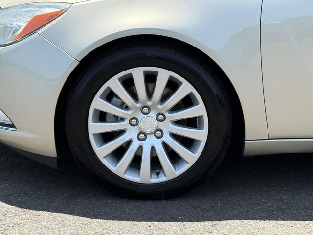 Certified 2013 Buick Regal Premium FWD image 8