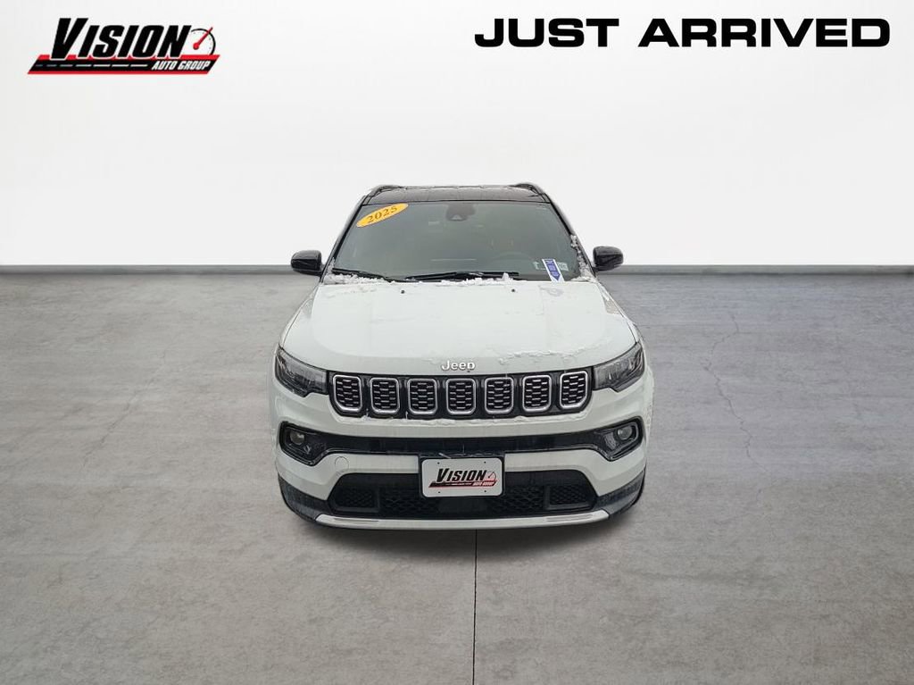 Certified 2025 Jeep Compass Limited image 2