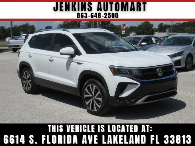 Used 2022 Volkswagen Taos SE image 1