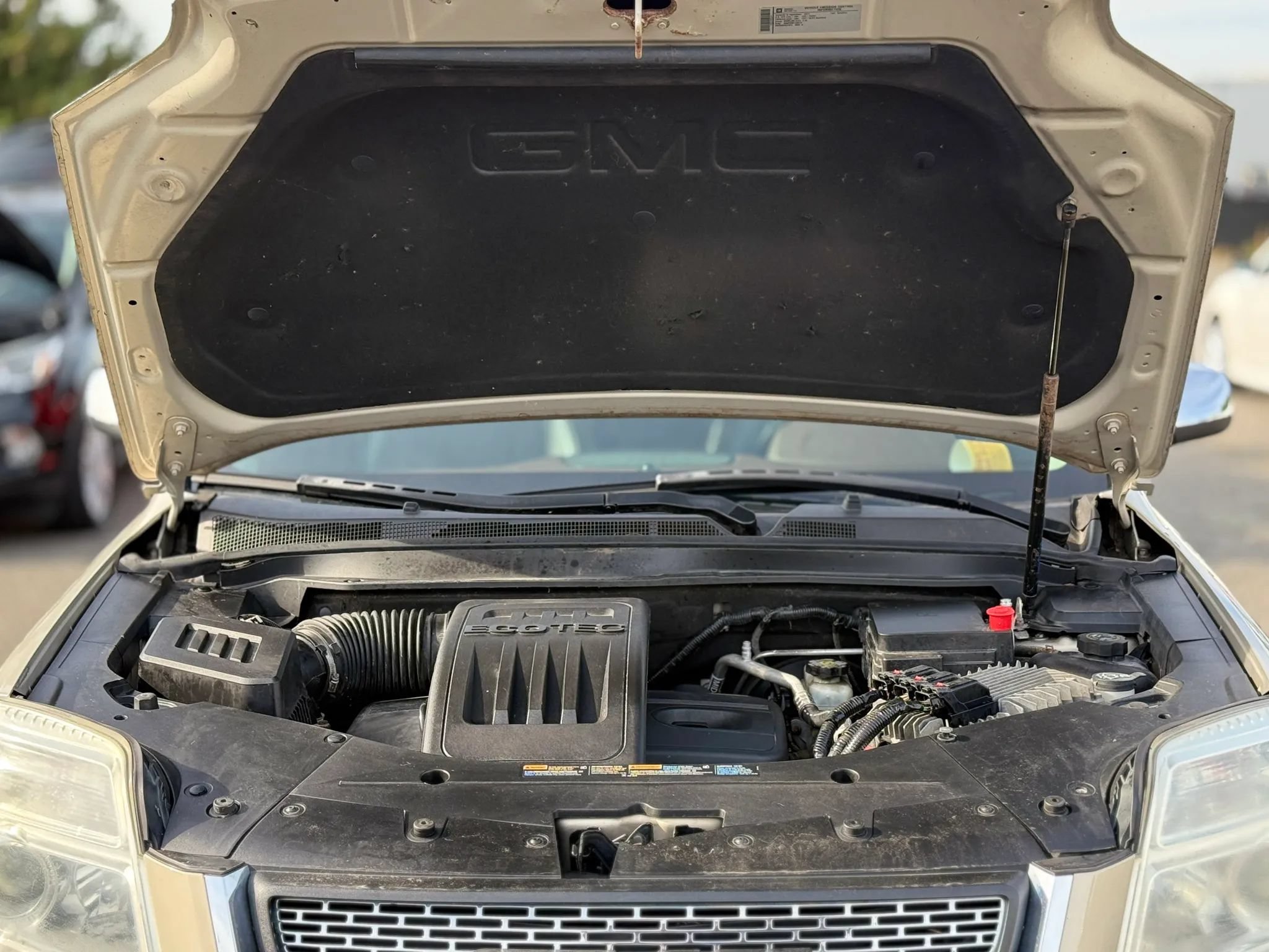 Used 2011 GMC Terrain SLT FWD image 29
