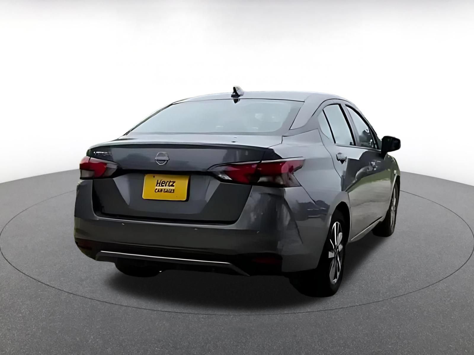 Used 2025 Nissan Versa SV FWD image 11