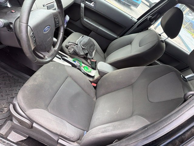 Used 2008 Ford Focus SE FWD image 9