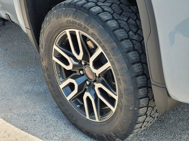 Used 2024 GMC Sierra 1500 AT4 w/ Technology Package image 7