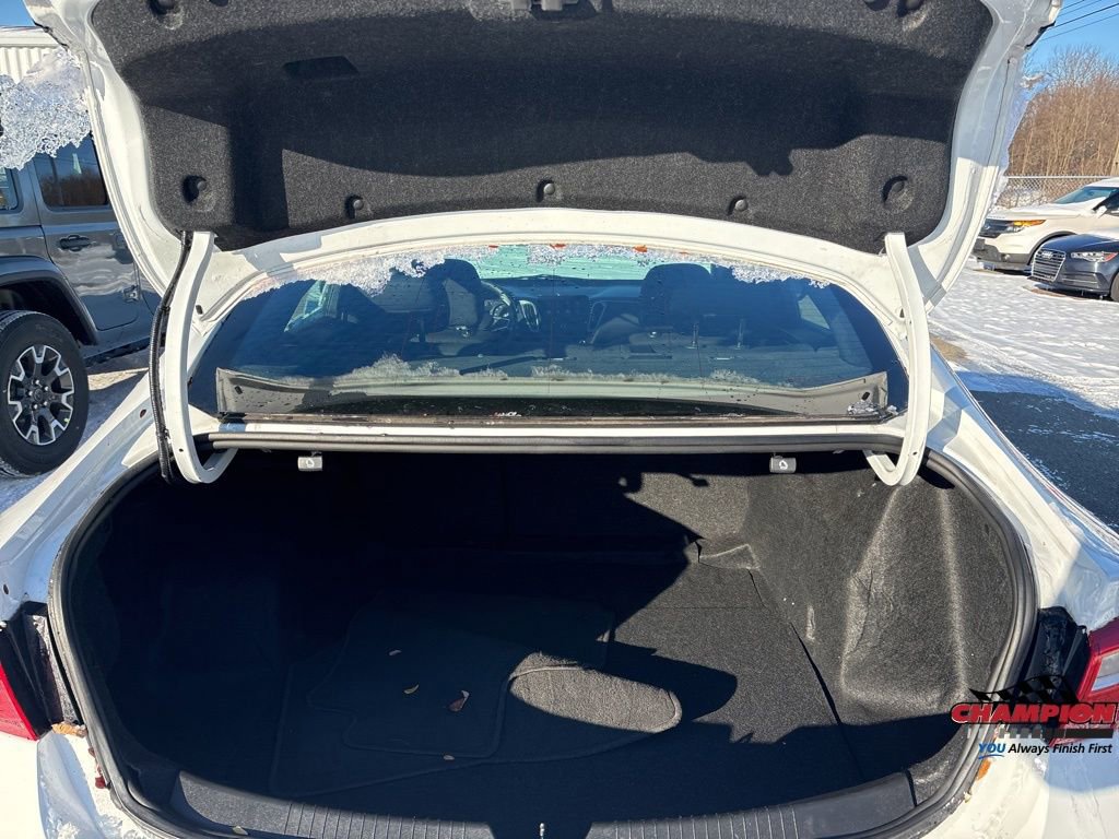 Used 2024 Chevrolet Malibu LT image 28