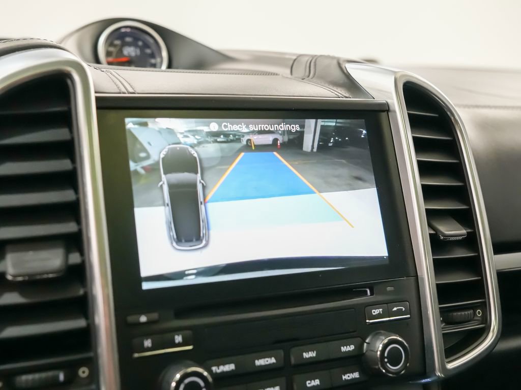 Certified 2017 Porsche Cayenne Turbo AWD/4WD image 31