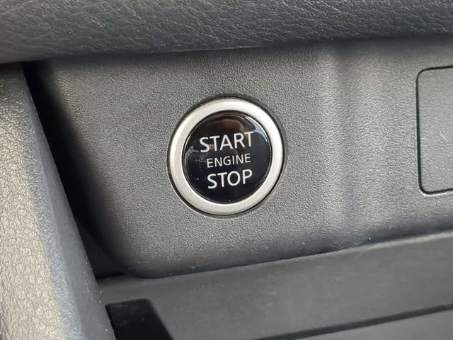 Used 2022 Nissan Rogue SV image 26