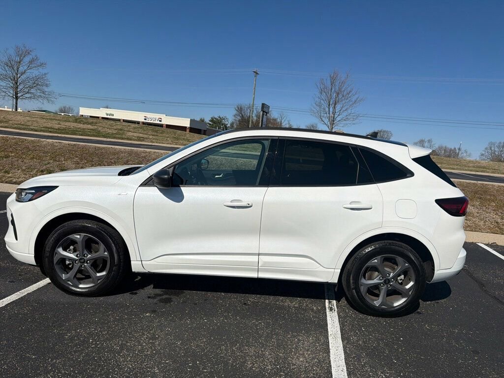 Used 2024 Ford Escape ST-Line w/ Tech Pack #1 image 7
