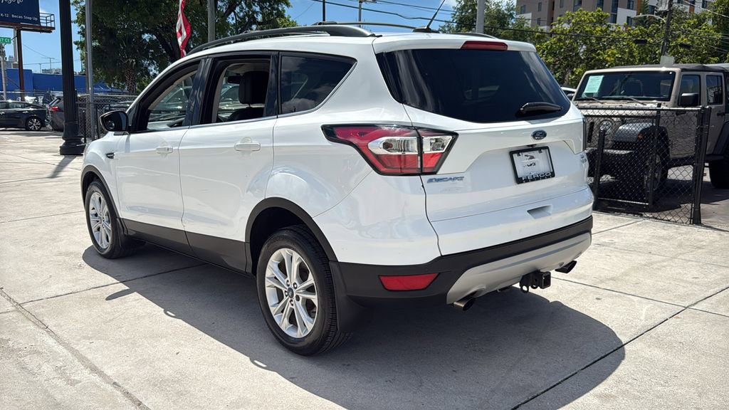 Used 2017 Ford Escape SE w/ SE Leather Comfort Package AWD/4WD image 12