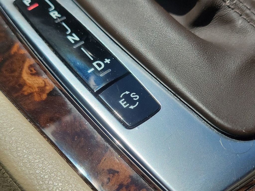 Used 2013 Mercedes-Benz C 300 4MATIC Sedan image 32