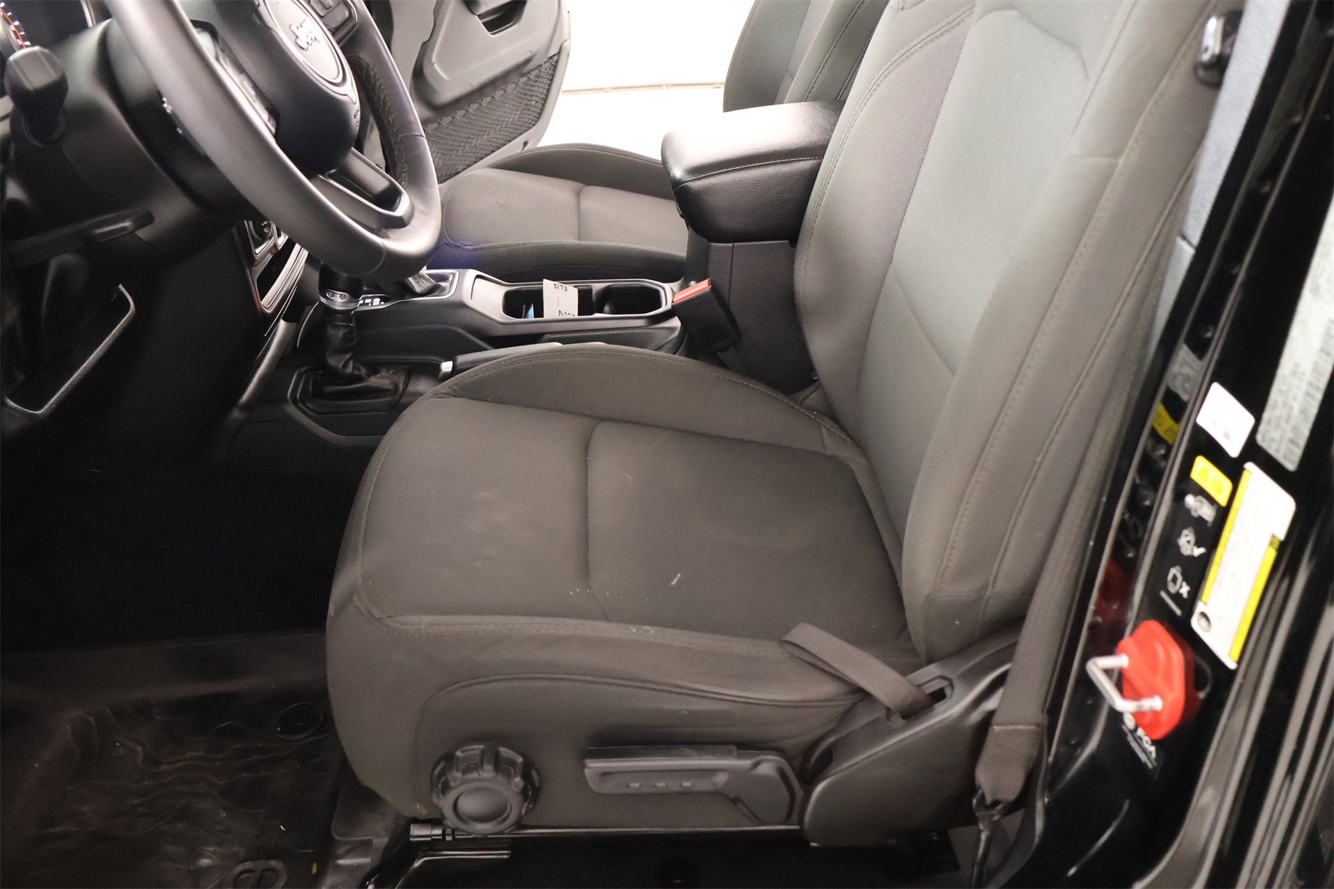 Used 2023 Jeep Gladiator Willys image 11