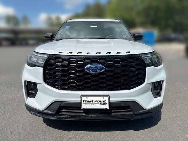New 2026 Ford Explorer ST-Line w/ ST-Line Street Pack AWD/4WD image 3