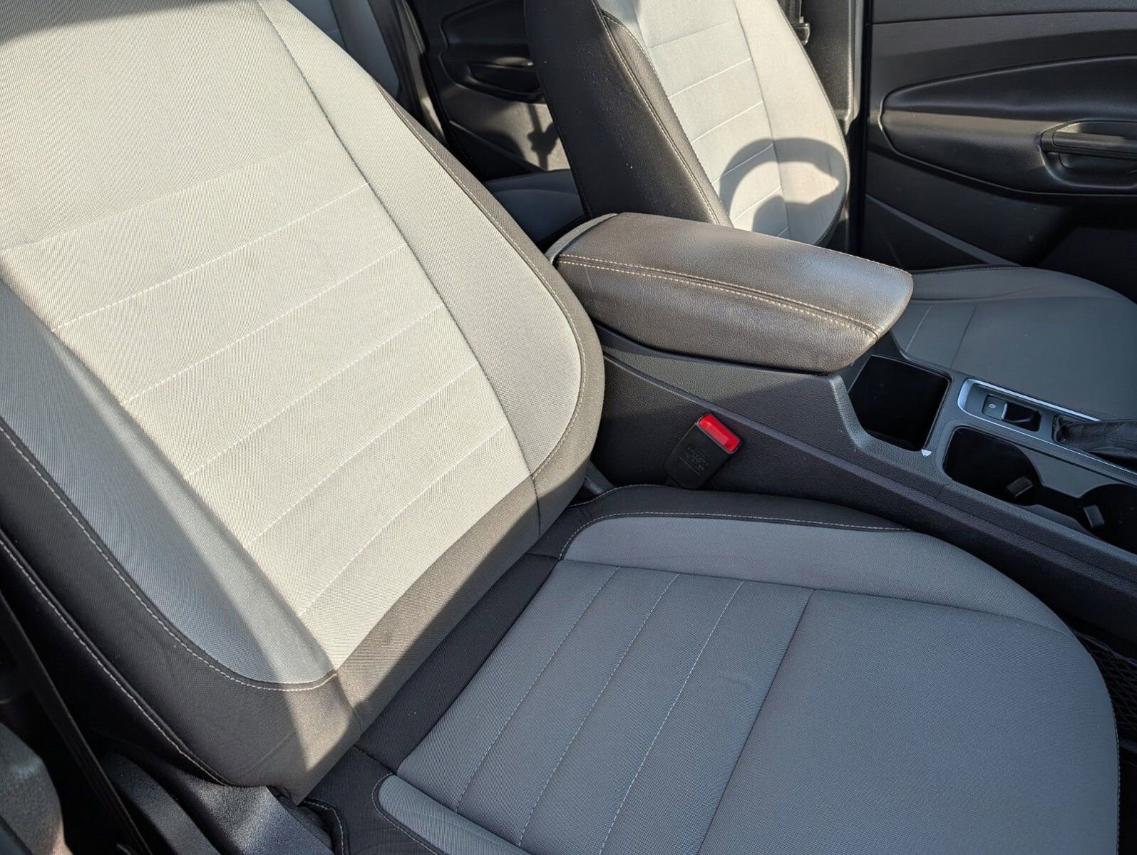 Used 2017 Ford Escape S image 19