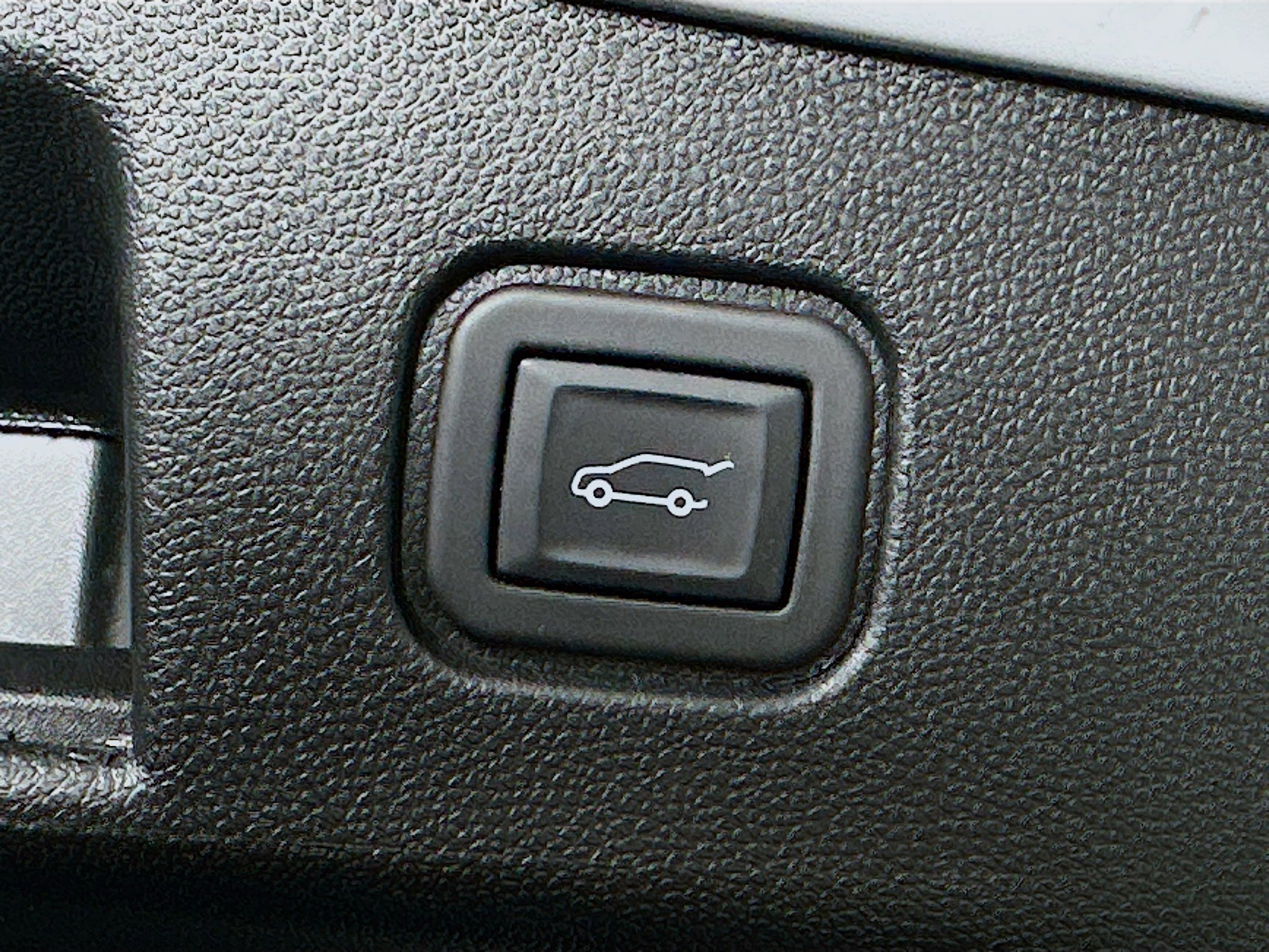 Used 2024 Chevrolet Blazer EV LT AWD/4WD image 28