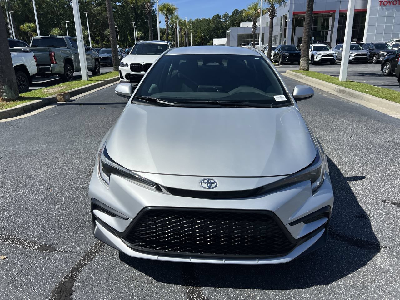Used 2026 Toyota Corolla SE FWD image 3