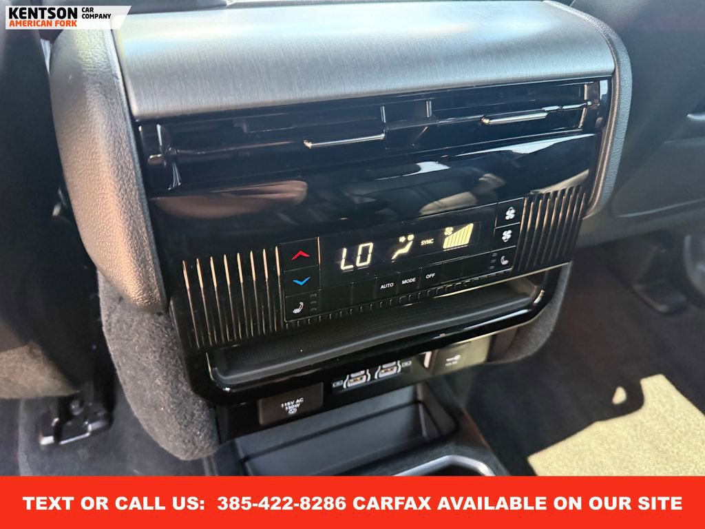 Used 2025 Jeep Wagoneer L Series III image 36