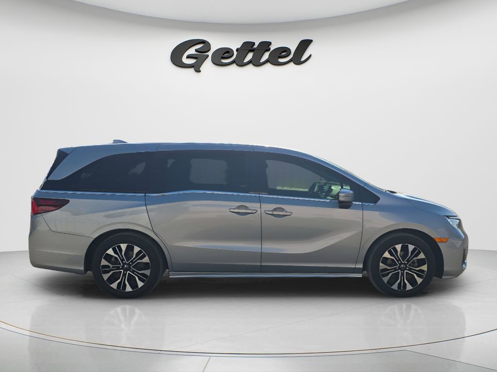 Used 2025 Honda Odyssey Elite image 4
