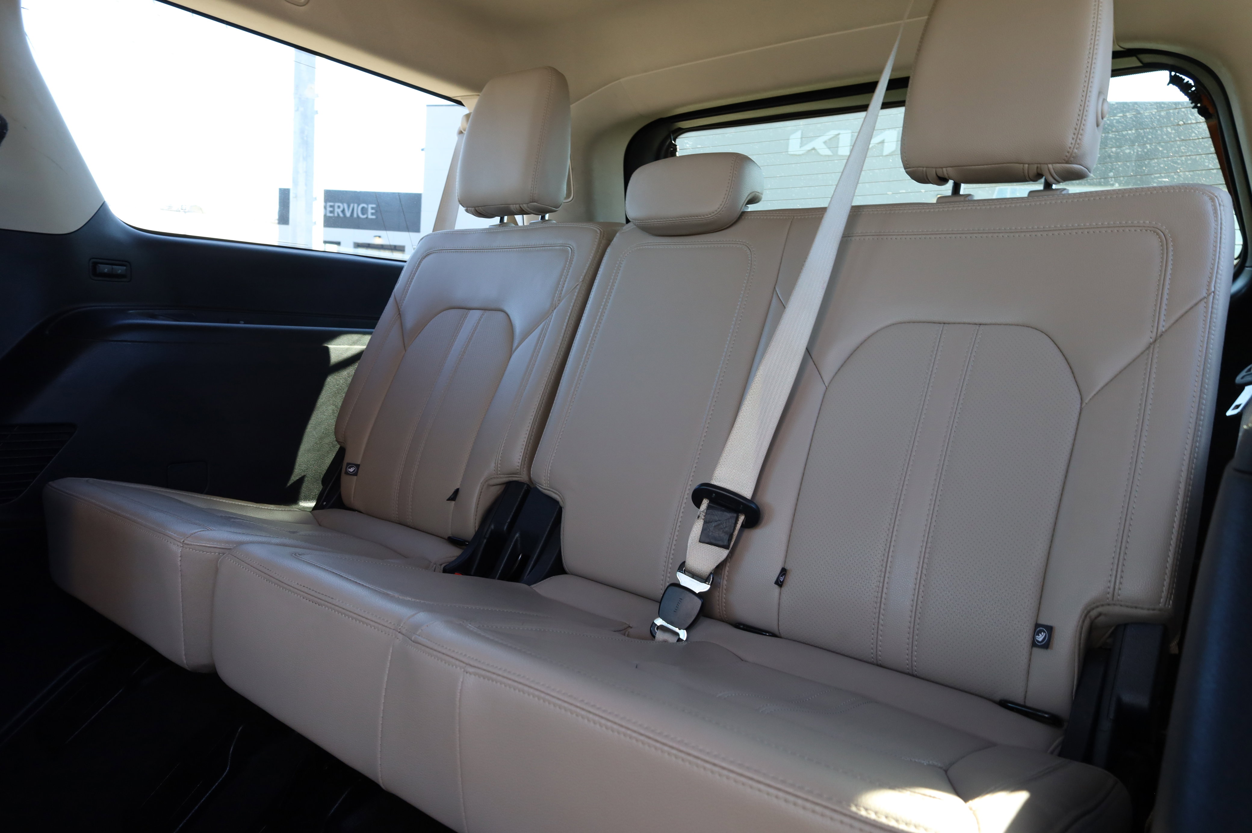 Used 2024 Ford Expedition Max Limited image 13