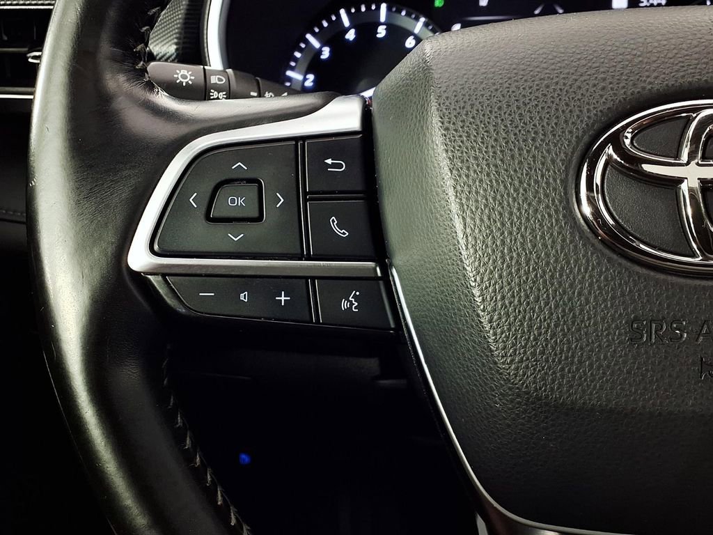 Used 2021 Toyota Highlander XSE image 20