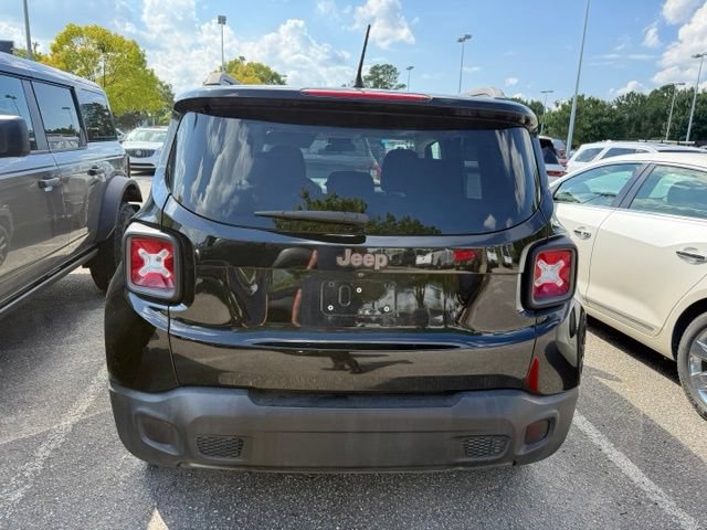 Used 2016 Jeep Renegade 75th Anniversary FWD image 14