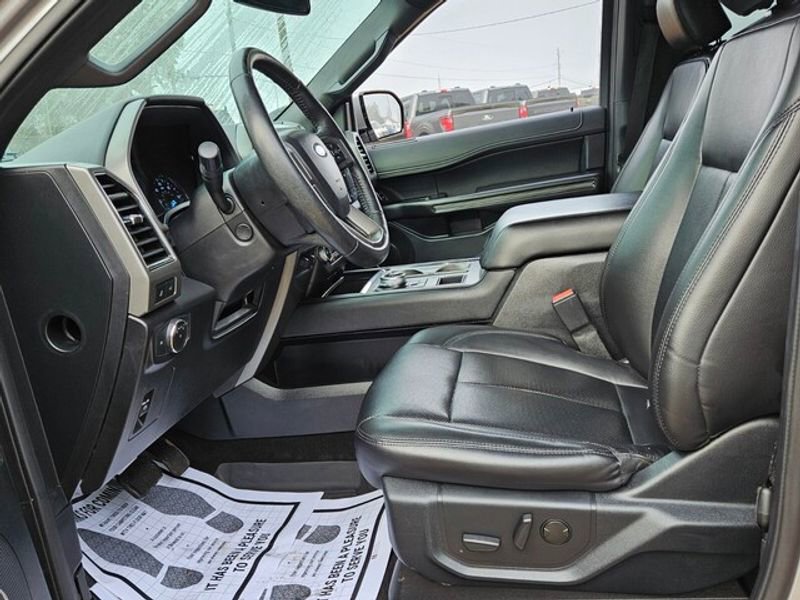 Used 2020 Ford Expedition XLT w/ Equipment Group 202A image 6