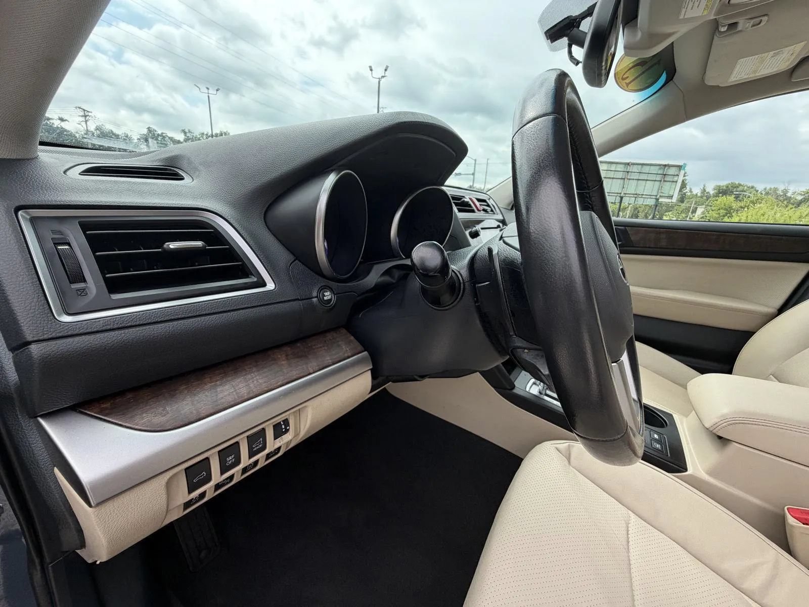 Used 2015 Subaru Outback 2.5i Limited AWD/4WD image 11