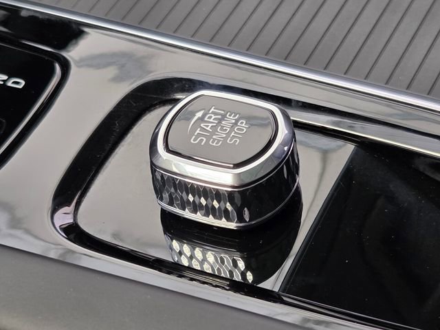 Certified 2023 Volvo XC60 B5 Core w/ Climate Package image 35