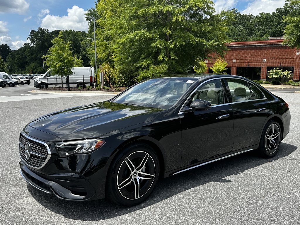 Certified 2026 Mercedes-Benz E 350 4MATIC Sedan image 4