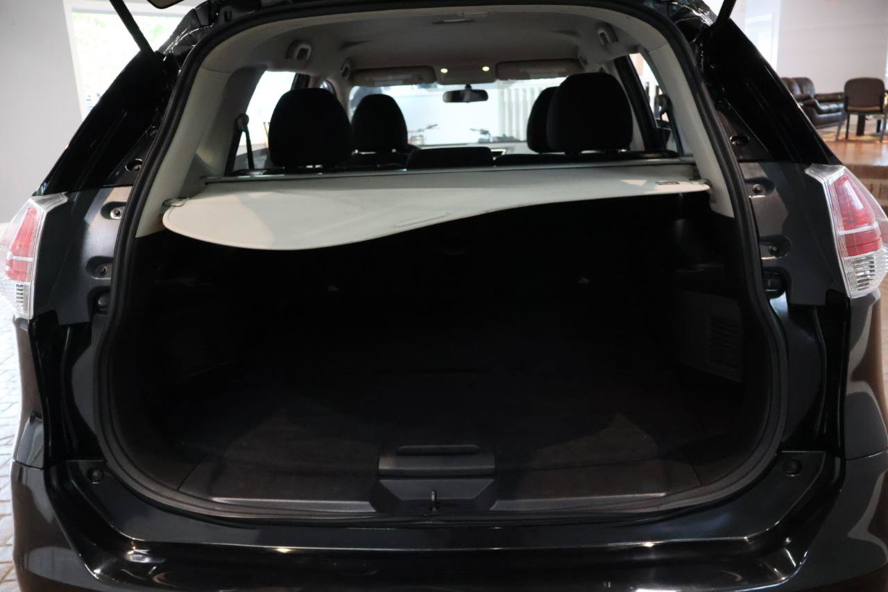 Used 2016 Nissan Rogue SV AWD/4WD image 15