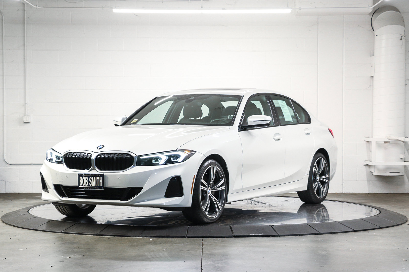 Certified 2023 BMW 330i Sedan w/ Premium Package RWD image 3
