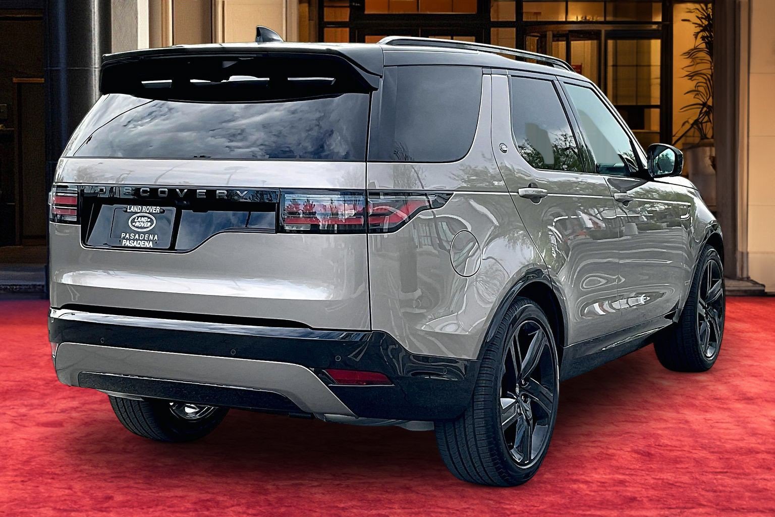 New 2026 Land Rover Discovery Dynamic SE AWD/4WD image 5