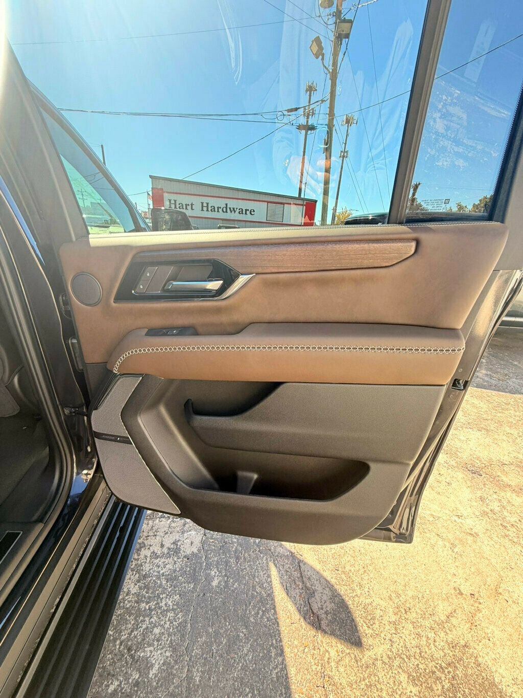 Used 2025 GMC Yukon XL Denali Ultimate image 24