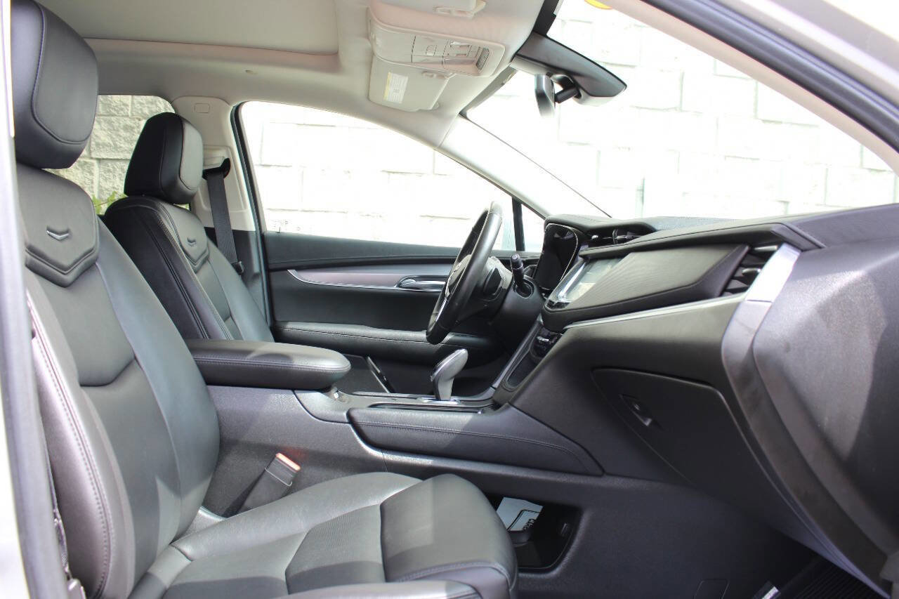 Used 2019 Cadillac XT5 Luxury image 16