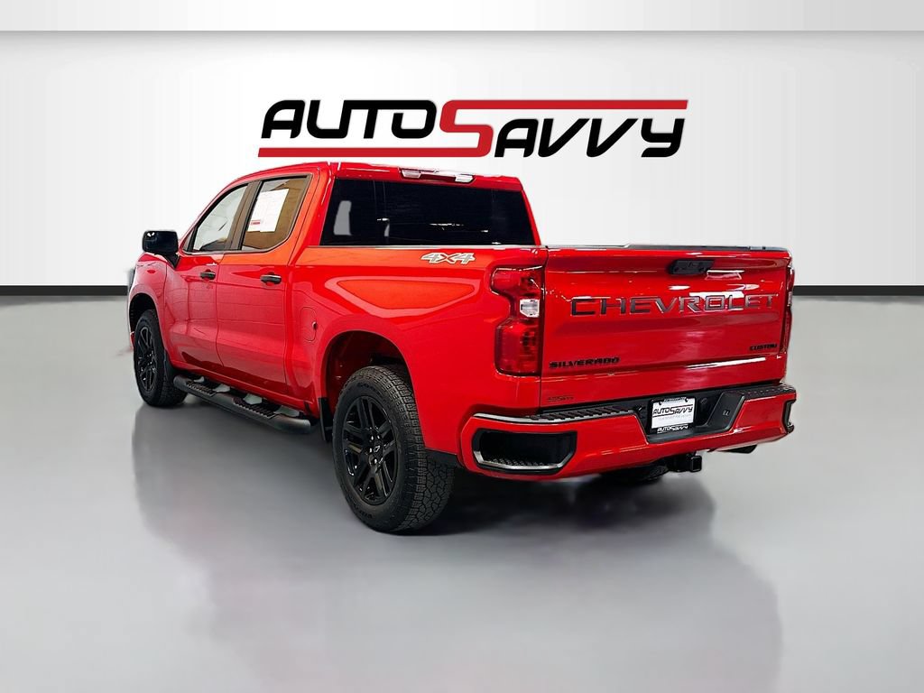 Used 2025 Chevrolet Silverado 1500 Custom w/ Turbomax Blackout Package AWD/4WD image 5