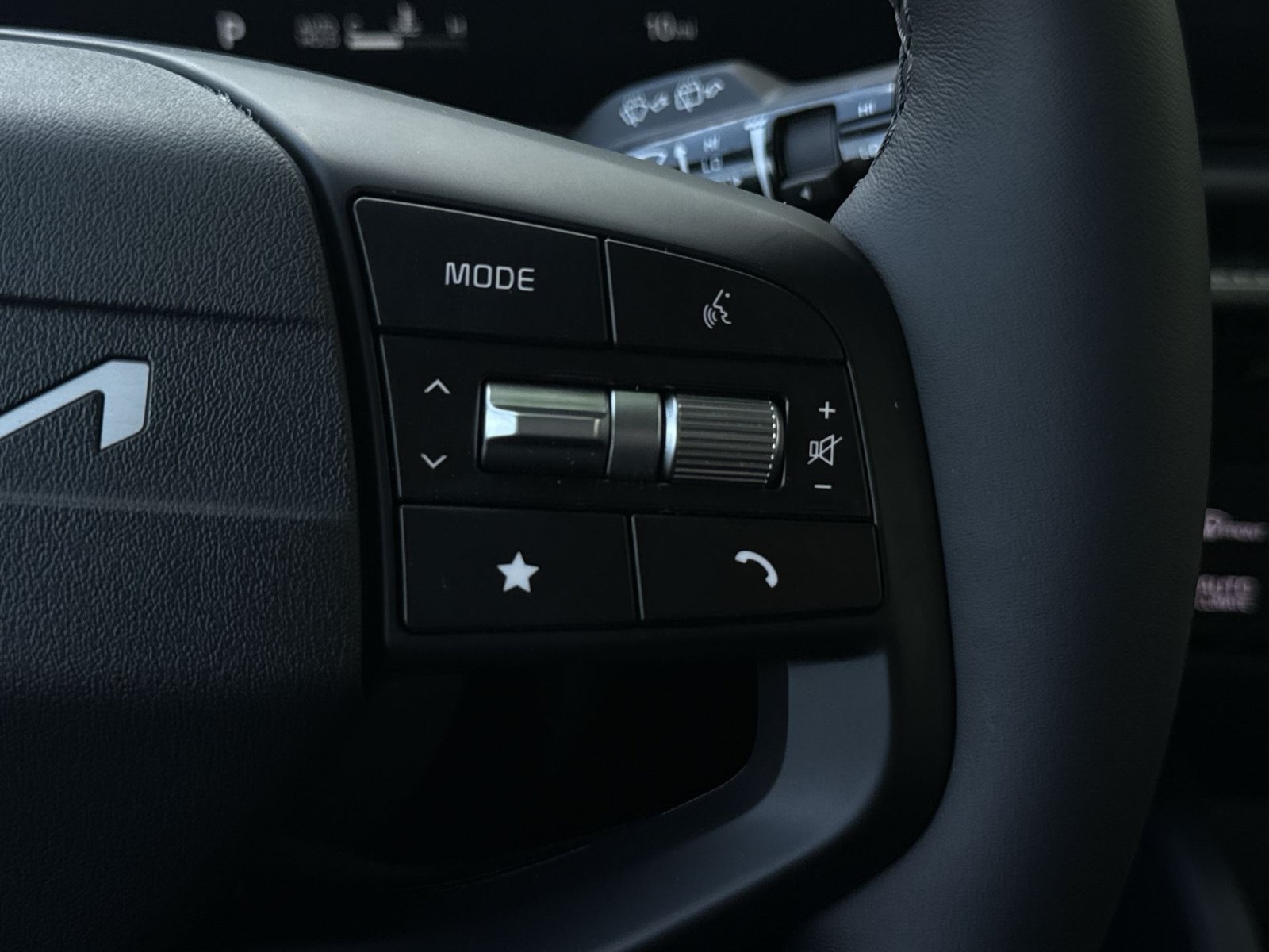 New 2026 Kia Sportage SX FWD image 39