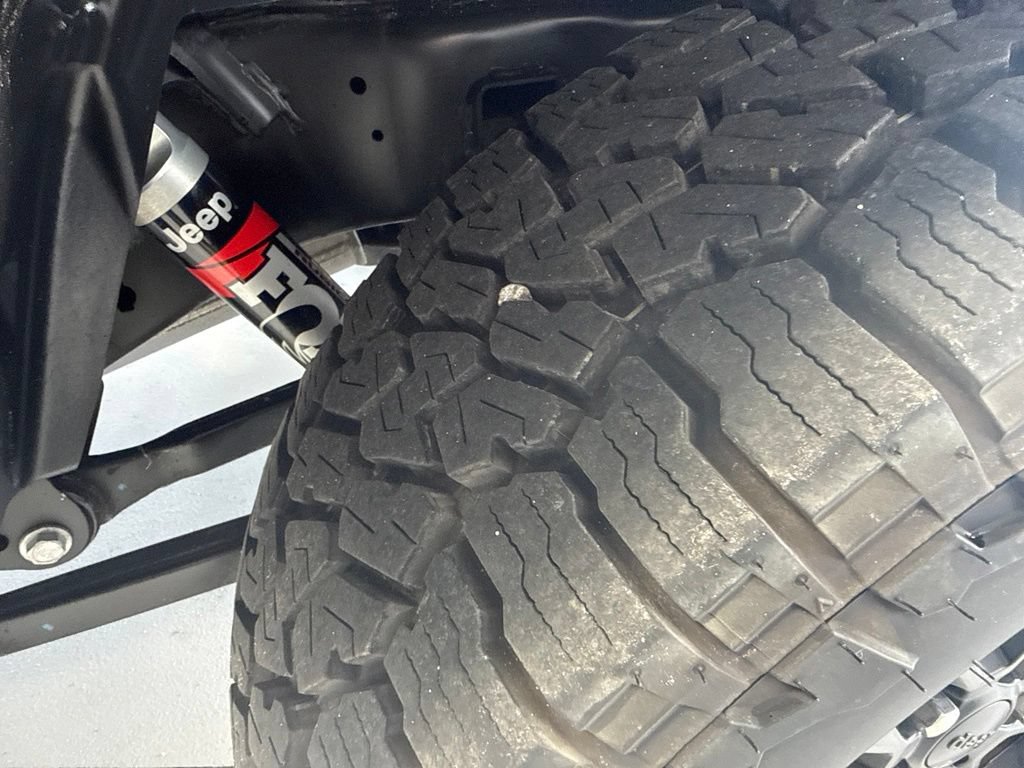 Used 2021 Jeep Gladiator Rubicon AWD/4WD image 12