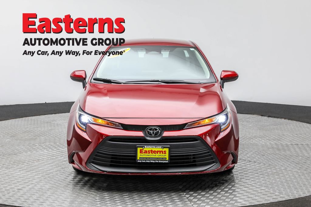 Used 2024 Toyota Corolla LE image 2