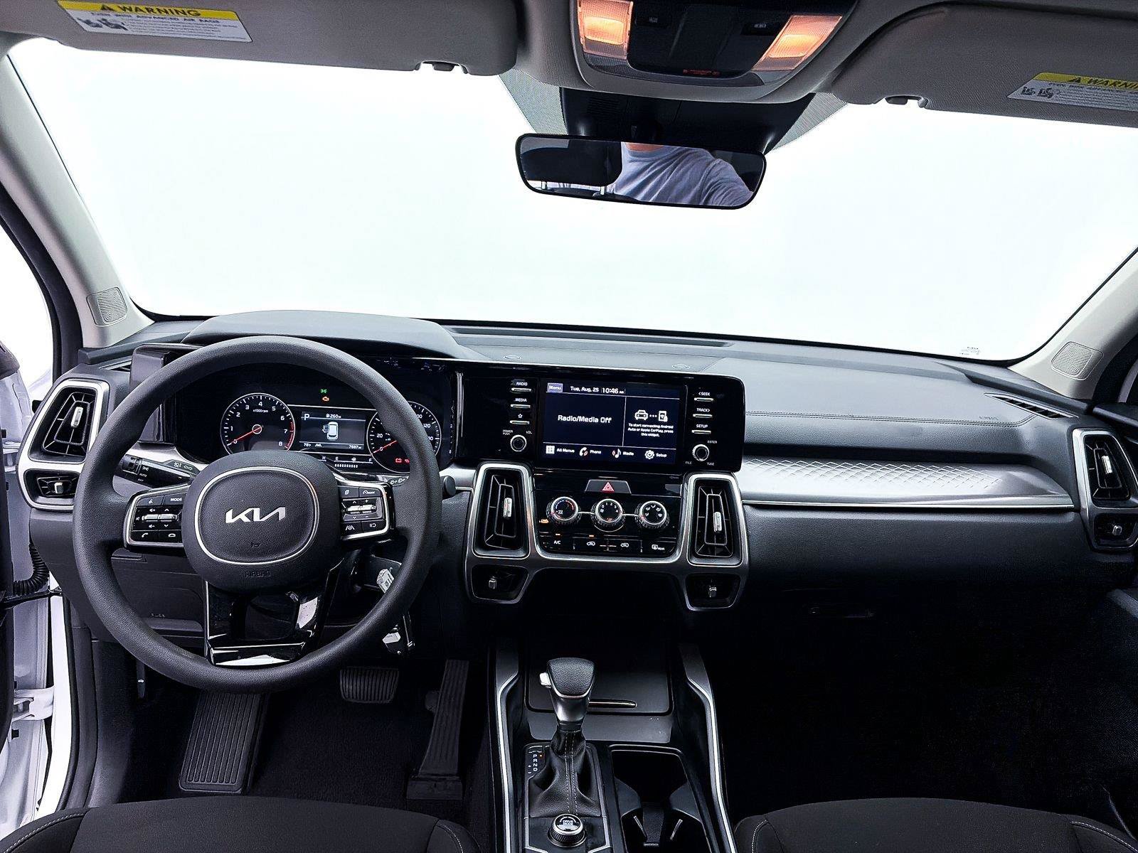 Used 2023 Kia Sorento LX FWD image 18