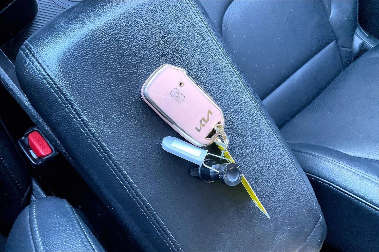 Used 2023 Kia Sportage EX image 35