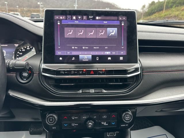 Used 2022 Jeep Compass Trailhawk w/ Trailhawk Convenience Group image 13