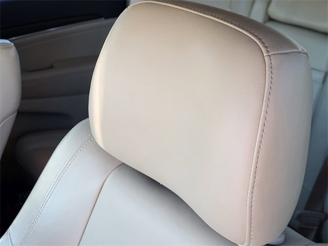 Used 2017 Jeep Grand Cherokee Limited image 5