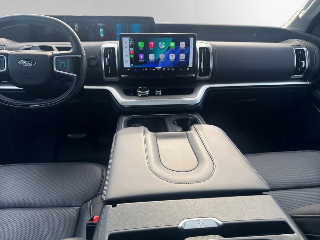 Certified 2025 Ford Expedition Platinum w/ Driver's Package image 10