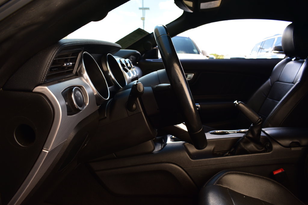 Used 2020 Ford Mustang GT Premium RWD image 34