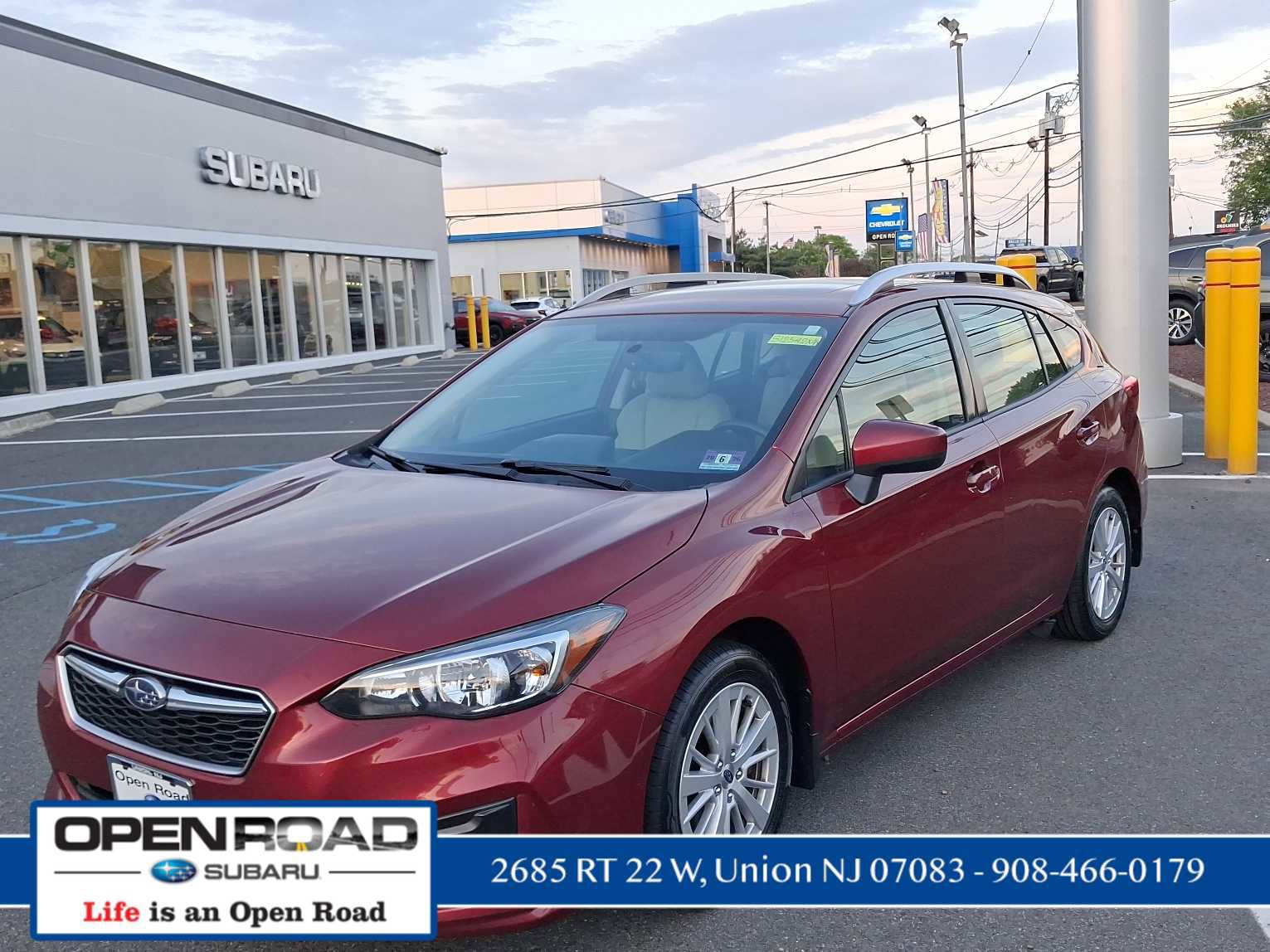 Used 2017 Subaru Impreza 2.0i Premium AWD/4WD image 3