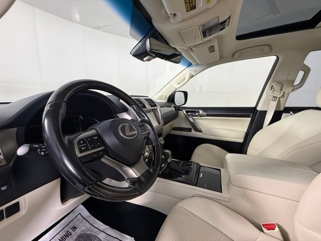 Used 2020 Lexus GX 460 Premium w/ Premium Package AWD/4WD image 12