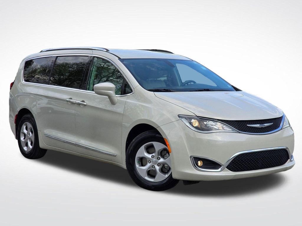 Used 2017 Chrysler Pacifica Touring-L Plus image 15