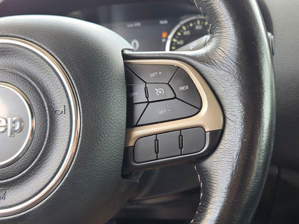 Used 2017 Jeep Renegade Limited AWD/4WD image 28