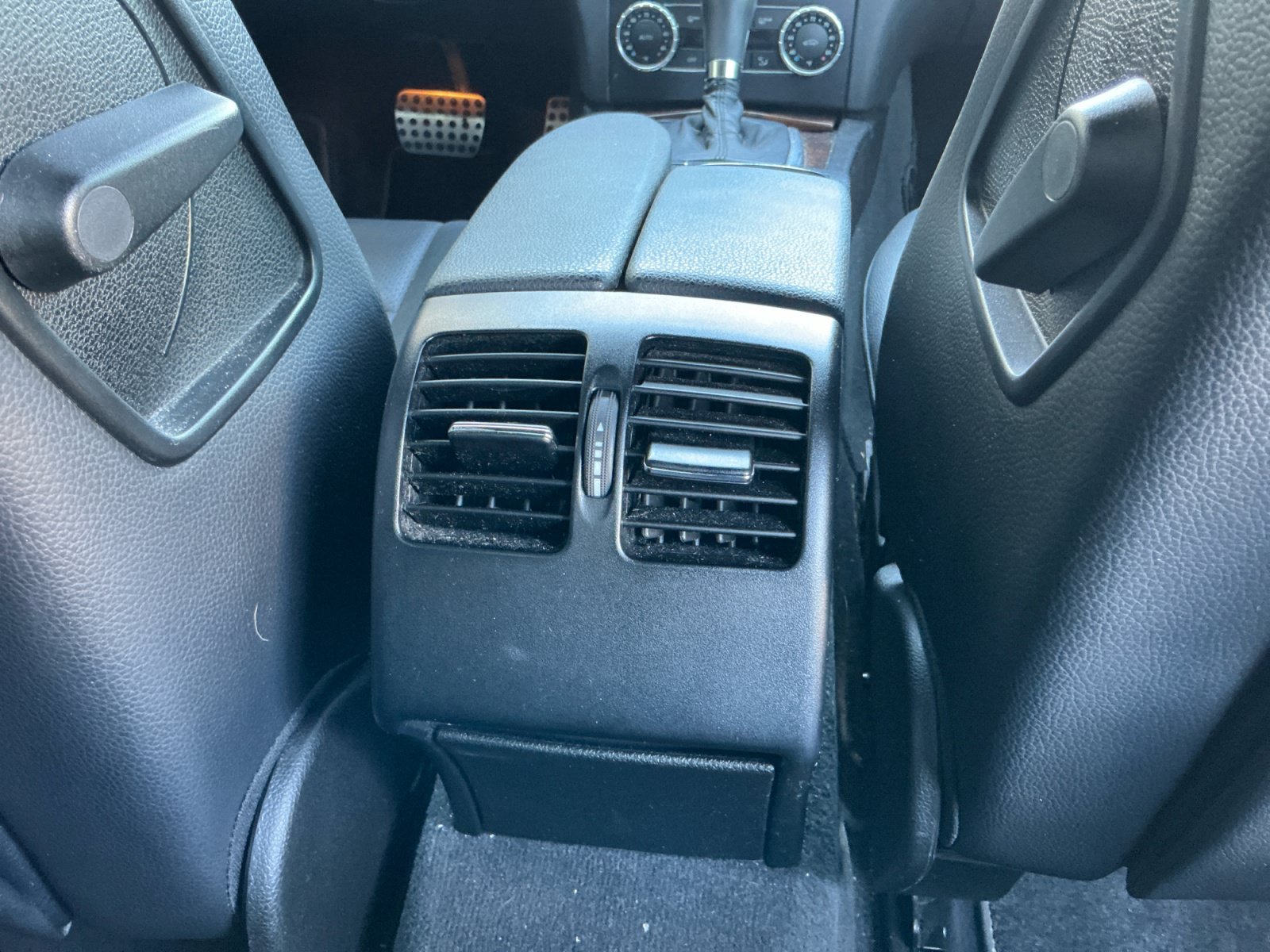 Used 2014 Mercedes-Benz C 250 Sedan image 30