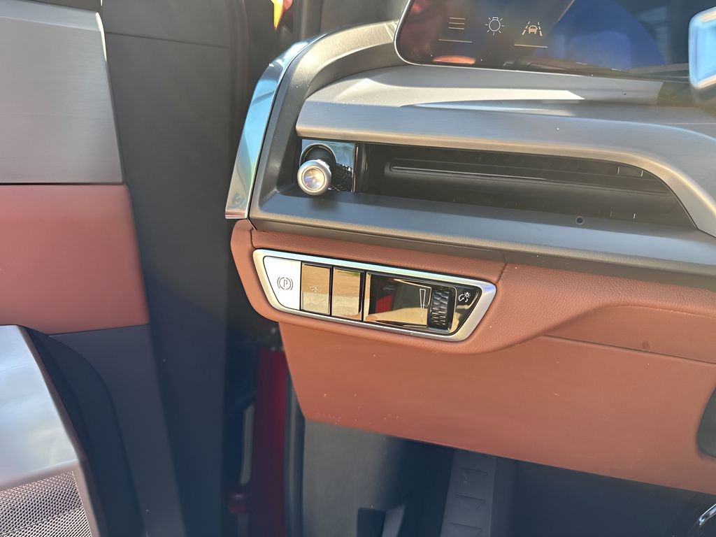 New 2026 Cadillac Vistiq Platinum w/ LPO, Floor Liner Package image 29