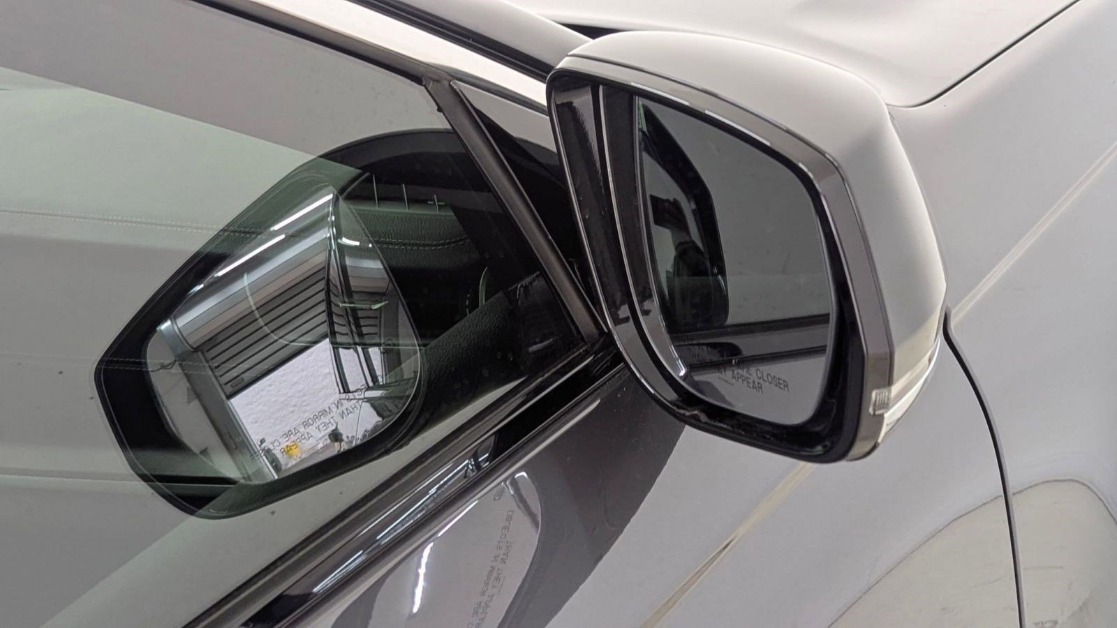 Used 2025 Jeep Grand Cherokee Limited RWD image 21